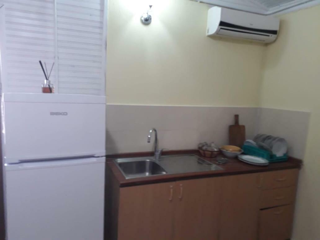 Apartament Kolonia E Artistave Velipojë Zewnętrze zdjęcie